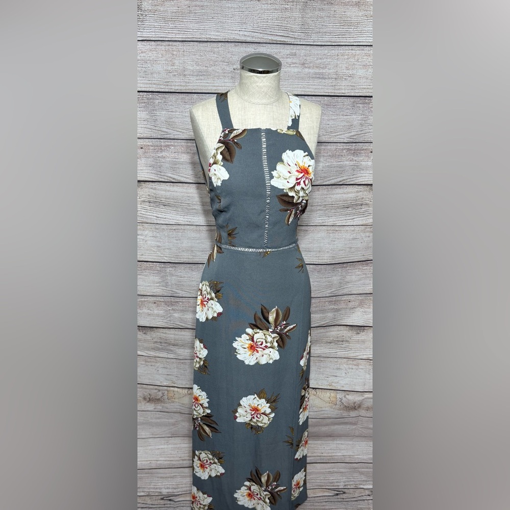 Chic Backless Floral Dress in Gray